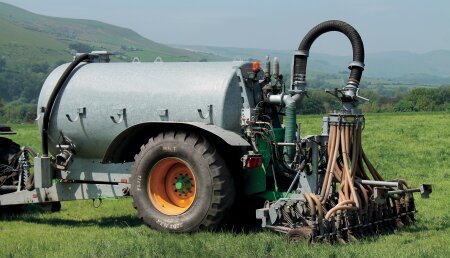 Proteger el suelo, maximizar el rendimiento: RIDEMAX FL 615 de BKT es el aliado perfecto para las explotaciones agrícolas intensivas