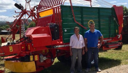 Agricola Matova Entrega a Jose Pose su Juscafresa con segadora y descarga lateral
