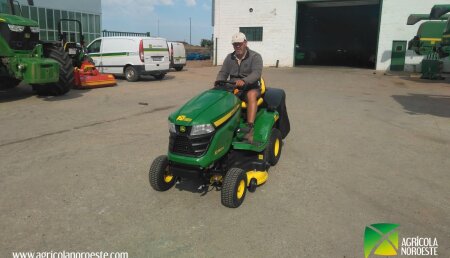 Agrícola Noroeste  entrega John Deere MINITRACTOR X350R a Técnica Verde