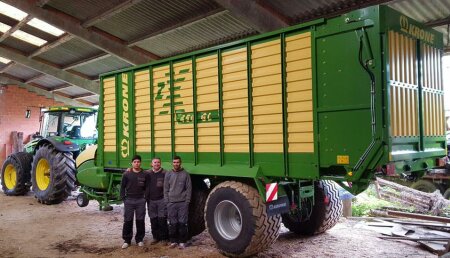 Millares Torron Entrega a SERVICIOS AGRICOLAS CARLEA (Castro de Rei-Lugo),  picador, KRONE ZX-450 GL