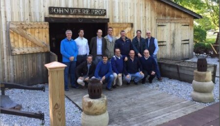 John Deere celebra el 50 aniversario de seis “Concesionarios de Mañana” con un viaje al origen de su historia en EEUU