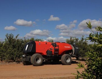 Se presenta la nueva generación de KFAST: el pulverizador autónomo más inteligente y rápido de Kubota para cultivos especializados