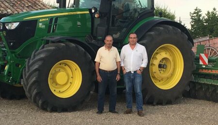 Agrícola Castellana Entrega JOHN DEERE 6250R a Santiago Manzano. (Palencia)