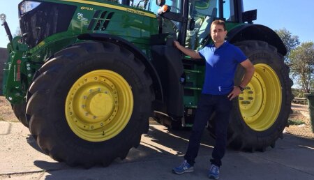 Comercial Agrícola Castellana Entrega JOHN DEERE 6175M a José Hilario García, de Villalón de Campos (Valladolid).