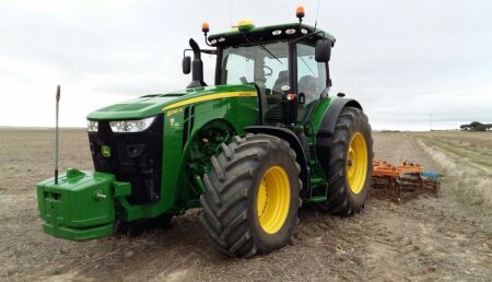 Comercial Agrícola Castellana Entrega JOHN DEERE 8245R a SAT Aceral, en Villanueva del Aceral