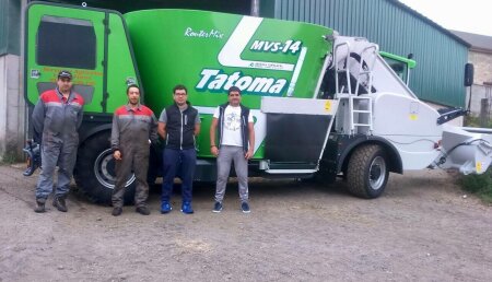 AGRICOLA CASTELAO S.L. ENTREGO A SERVICIOS AGRICOLAS LOPEZ FREIRE DE TEIXEIRO (A CORUÑA ) UN MEZCLADOR AUTOPROPULSADO DE LA MARCA TATOMA MODELO ROUTERMIX MVS-14