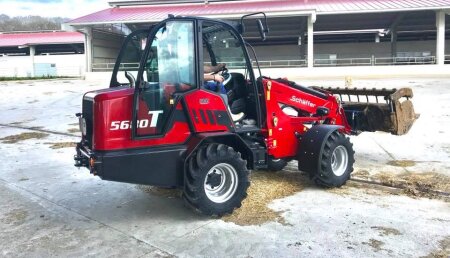 El Fondrigo y su concesionario CUESA entregan cargadora Schäffer 5680T