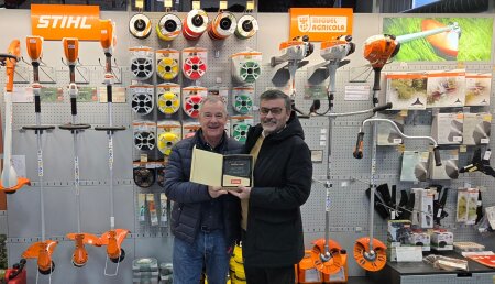 STIHL reconoce a Miguel Agrícola por sus 40 años como distribuidor oficial, el más antiguo de Galicia